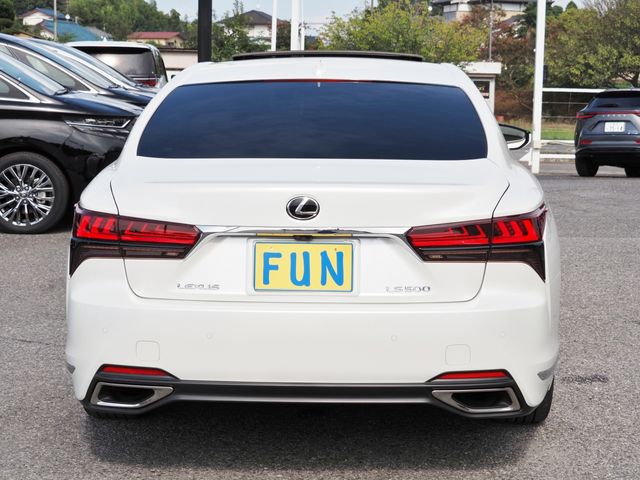 LEXUS LS500
