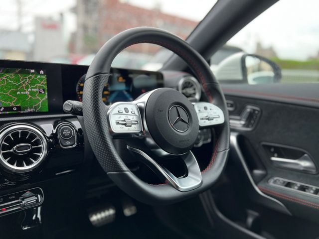 MERCEDES BENZ CLA Shooting Brake