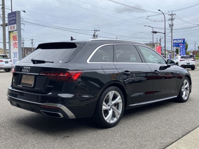 AUDI A4 AVANT