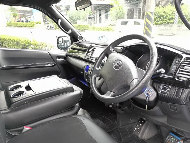 HIACE van 2WD
