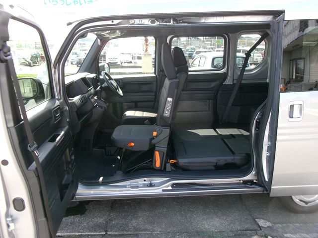 N-VAN