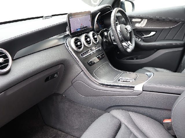 MERCEDES AMG GLCclass