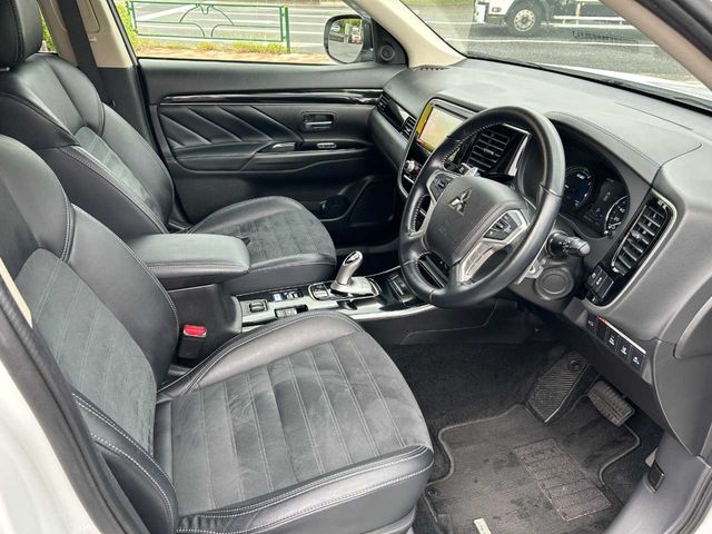 OUTLANDER PHEV