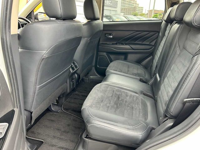 OUTLANDER PHEV