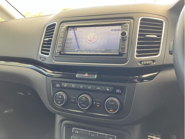 VOLKSWAGEN SHARAN