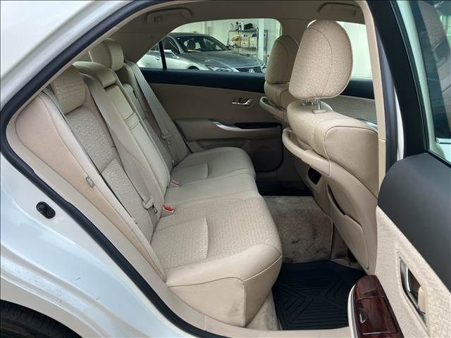 CROWN sedan 4WD