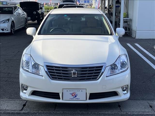 CROWN sedan 4WD