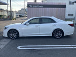 CROWN sedan hybrid