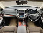 CROWN sedan hybrid