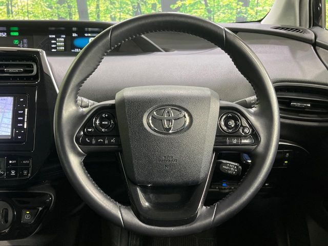 PRIUS 4WD