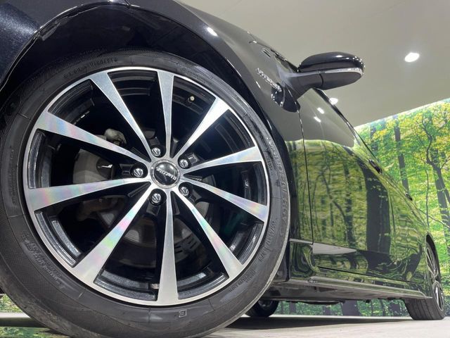 PRIUS 4WD