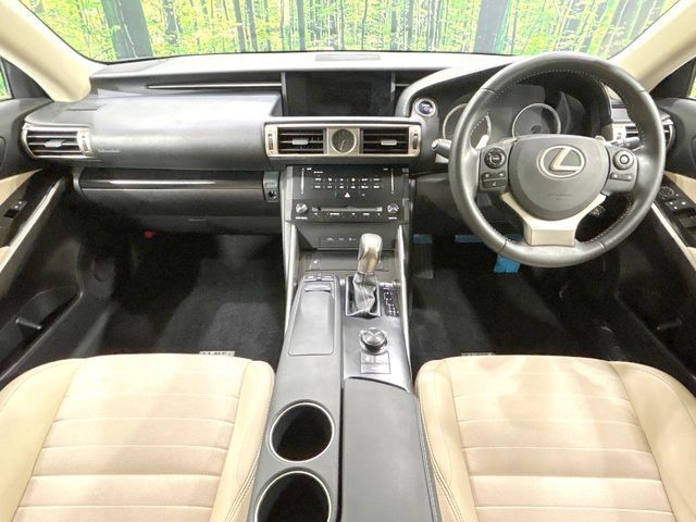 LEXUS IS300h