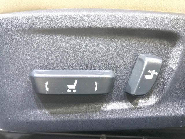 LEXUS IS300h