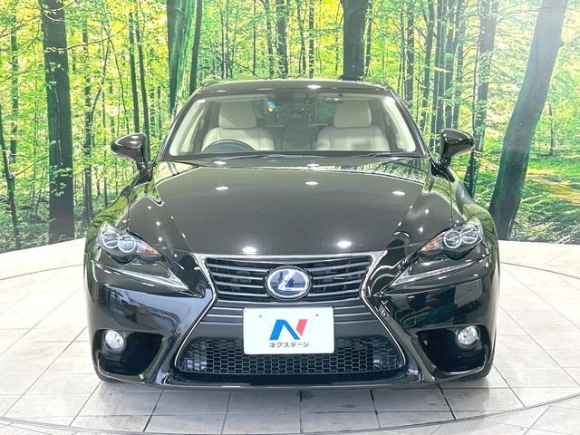 LEXUS IS300h