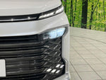 VOXY HYBRID 4WD