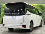 VOXY HYBRID 4WD