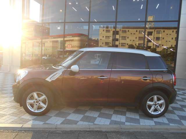 BMW MINI COOPER CROSSOVER
