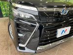 VOXY HYBRID