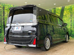 VOXY HYBRID