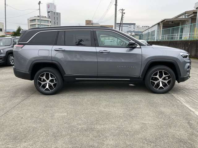 JEEP COMMANDER