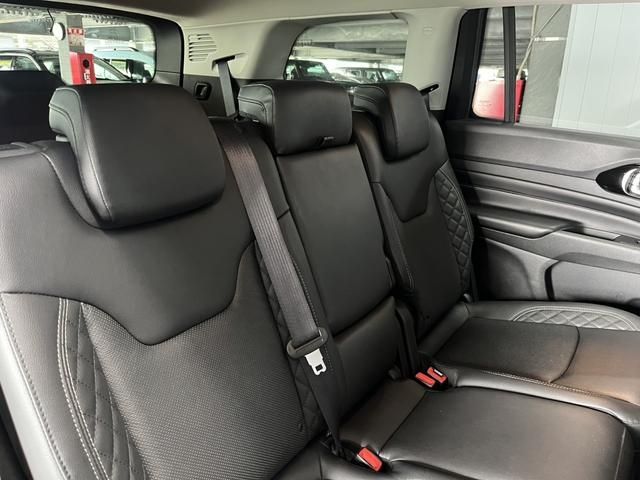 JEEP COMMANDER