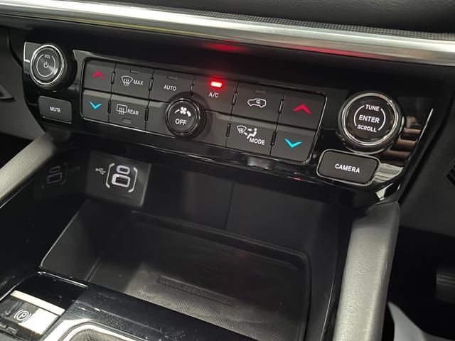 JEEP COMMANDER