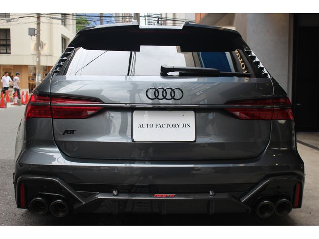 AUDI RS6 AVANT