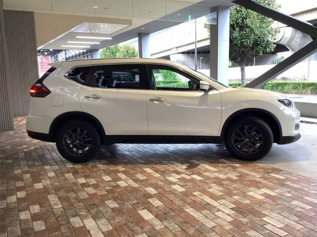 X-TRAIL 2WD
