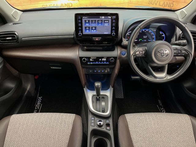 YARIS CROSS HYBRID