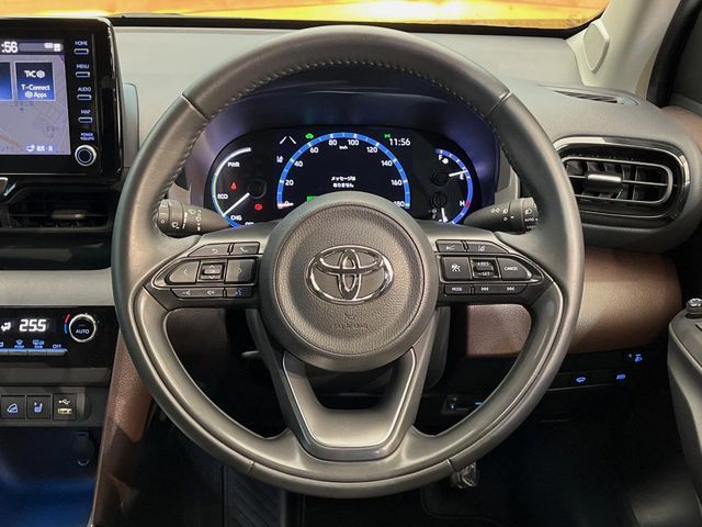 YARIS CROSS HYBRID