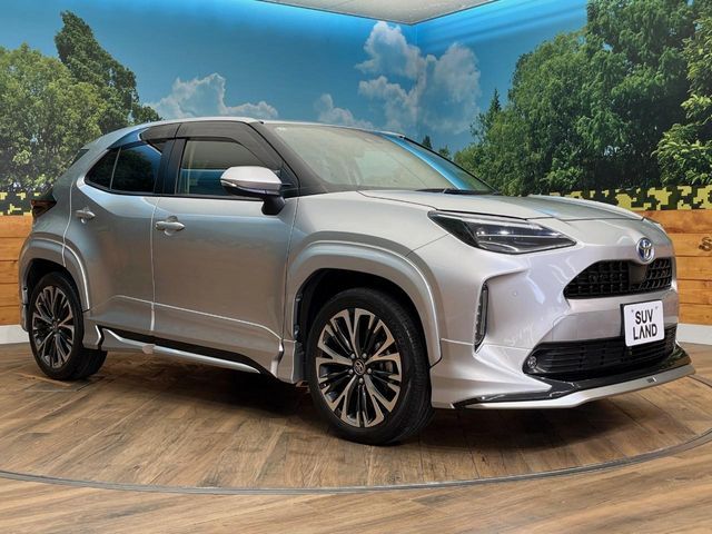 YARIS CROSS HYBRID