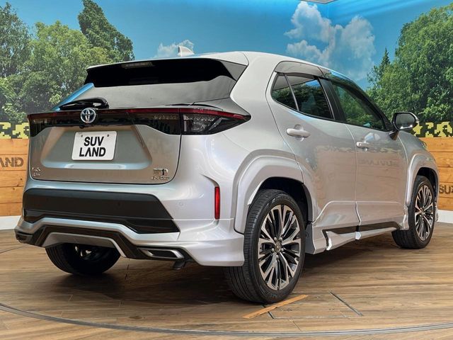 YARIS CROSS HYBRID