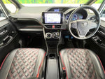 VOXY HYBRID