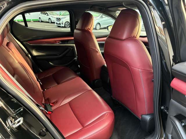 MAZDA3 FASTBACK