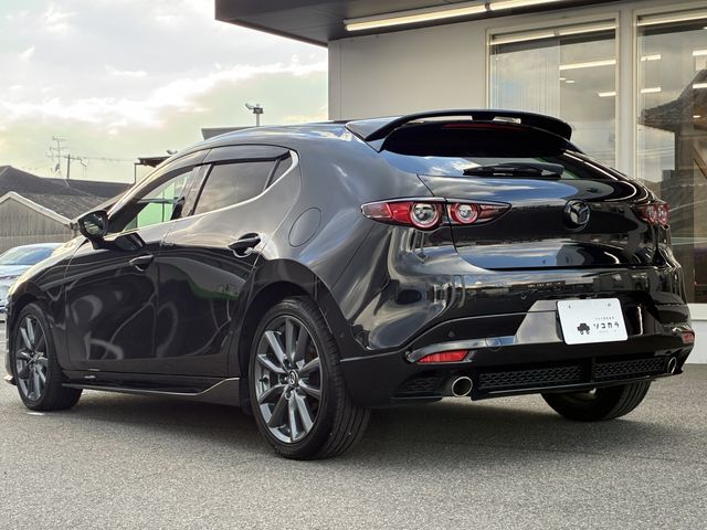 MAZDA3 FASTBACK