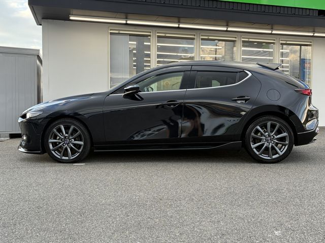 MAZDA3 FASTBACK