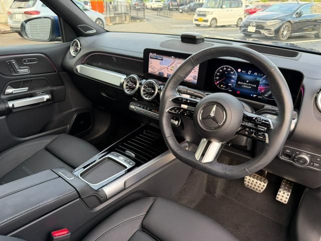 MERCEDES BENZ GLB