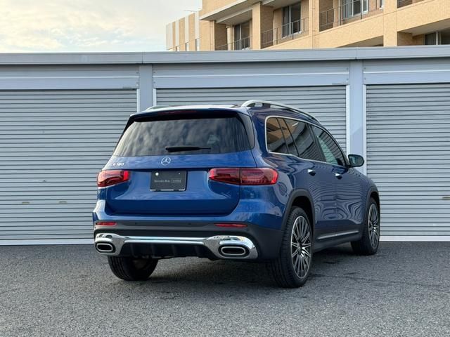 MERCEDES BENZ GLB