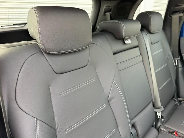 MERCEDES BENZ GLB
