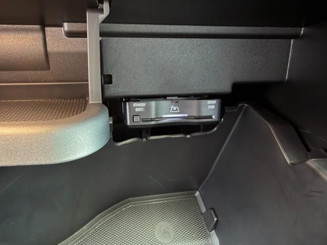 MERCEDES BENZ GLB