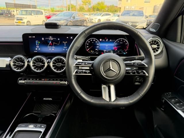 MERCEDES BENZ GLB