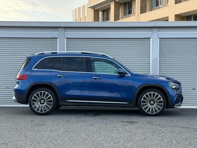 MERCEDES BENZ GLB