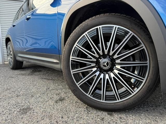 MERCEDES BENZ GLB