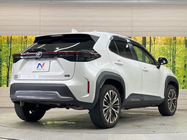 YARIS CROSS HYBRID