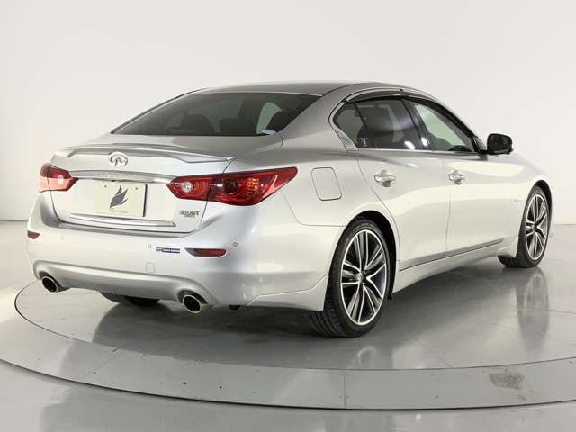 SKYLINE HYBRID 4WD