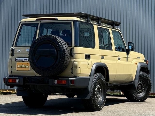 LANDCRUISER 70