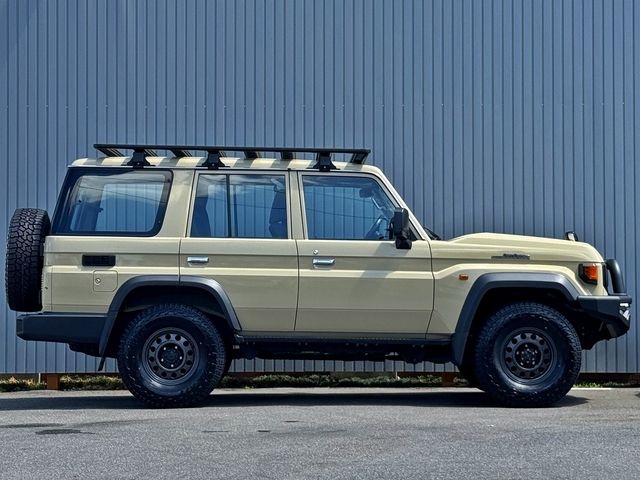 LANDCRUISER 70