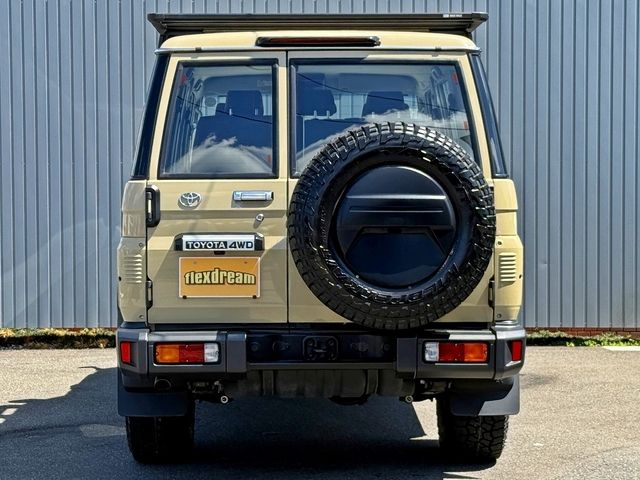 LANDCRUISER 70