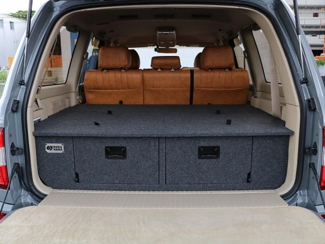 LANDCRUISER wagon