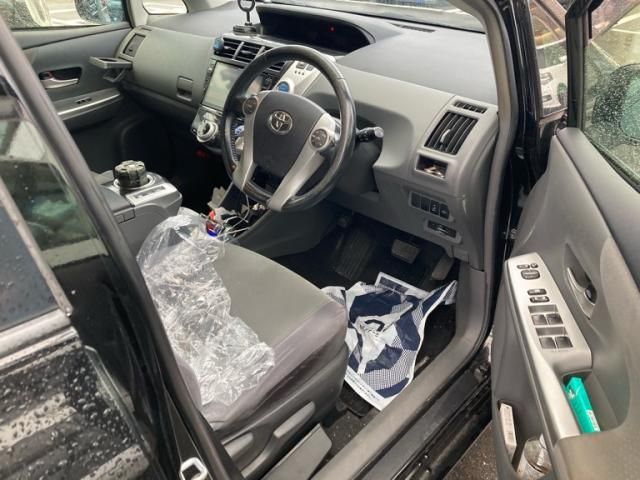 PRIUS Alpha